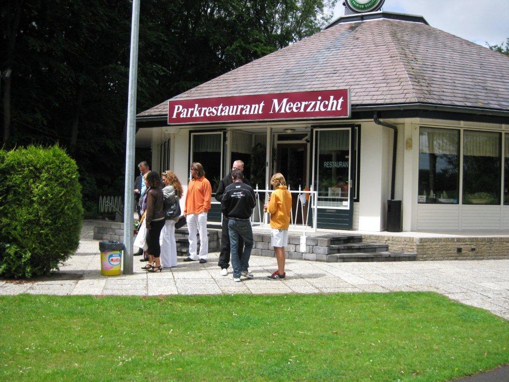 Restaurant Meerzicht, waar we uren gewcht hebben